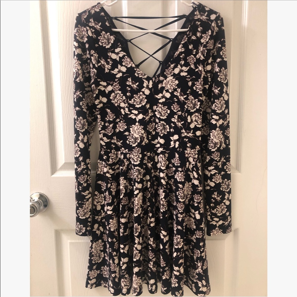 Women’s Floral Criss Cross Back Fit & Flare Dress